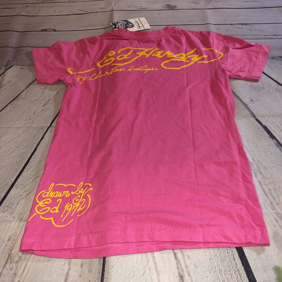 Ed Hardy Pink S/S Graphic Tee - Picture 7 of 10